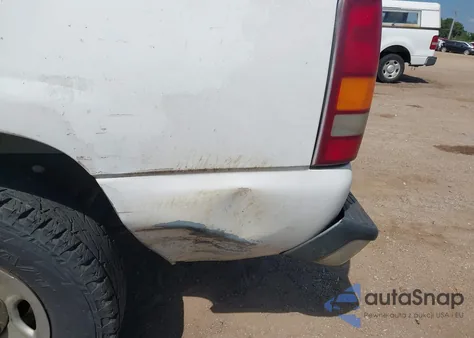 2002 Chevrolet Silverado 1500 from USA, damaged, VIN 2GCEC19V921305456